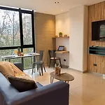 Inviting Stadio Suite Rosa Negra