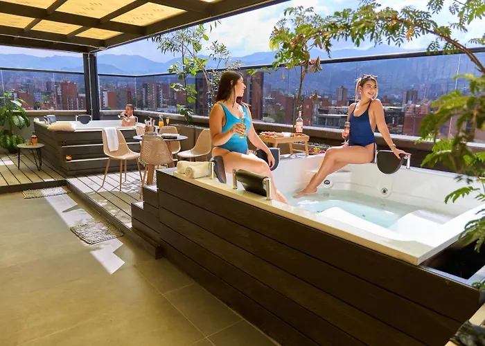 Inviting Stadio Suite Rosa Negra